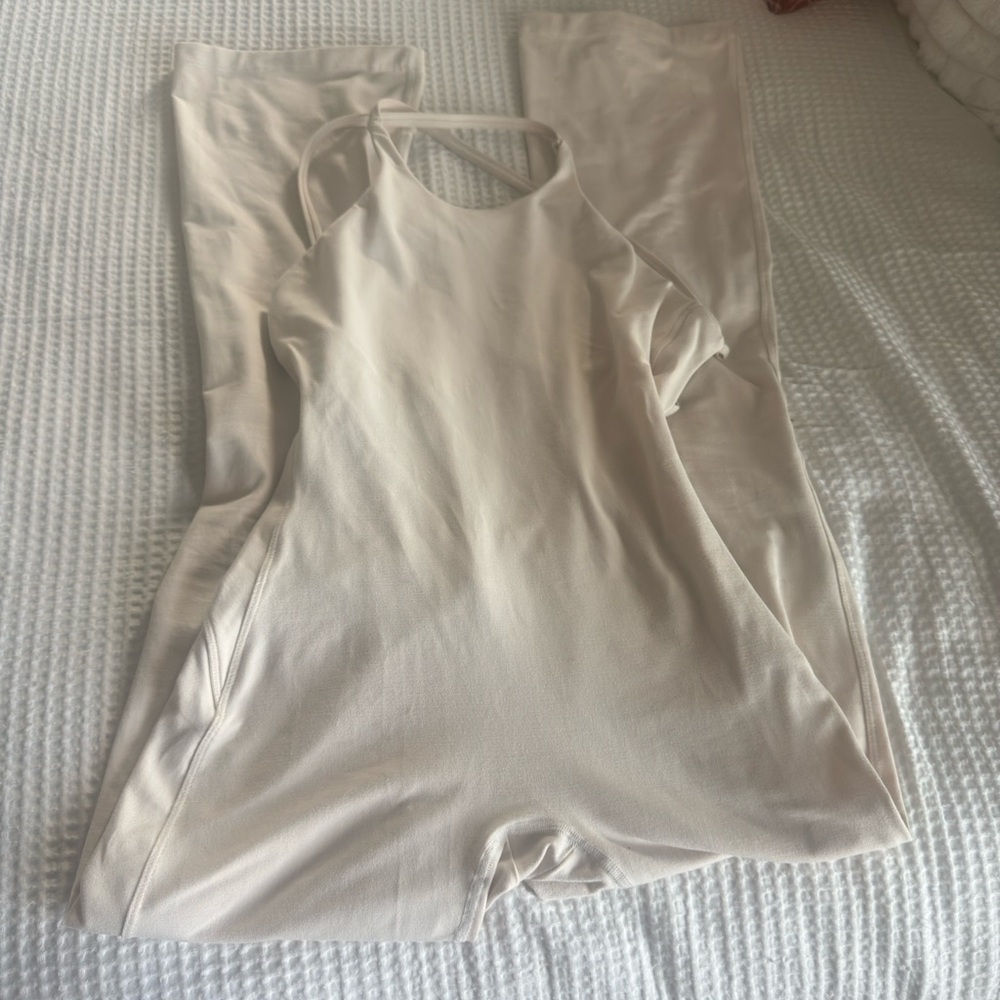 Cream Bombshell flair bodysuit size S